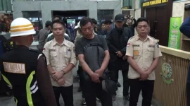 Foto : Antara,  Sebanyak 23 orang pejabat yang terdiri dari kepala desa, camat, serta pengurus Kecamatan Pagar Gunung, Kabupaten Lahat terjaring OTT