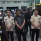 Foto : Antara,  Sebanyak 23 orang pejabat yang terdiri dari kepala desa, camat, serta pengurus Kecamatan Pagar Gunung, Kabupaten Lahat terjaring OTT