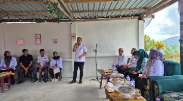 Wabup Sinjai Serahkan Sertifikat PTSL, Tekankan Pencegahan Sengketa Tanah